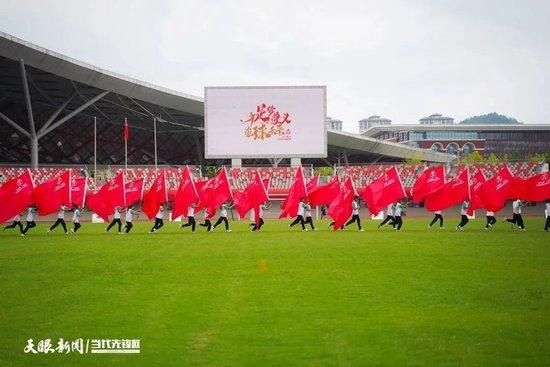 米尔斯和另一幸存者小女孩科亚（科洛·科尔曼 饰）只有一次获救的机会，他们不得不穿过充满了危险史前生物的未知环境，并经历惊悚大逃生